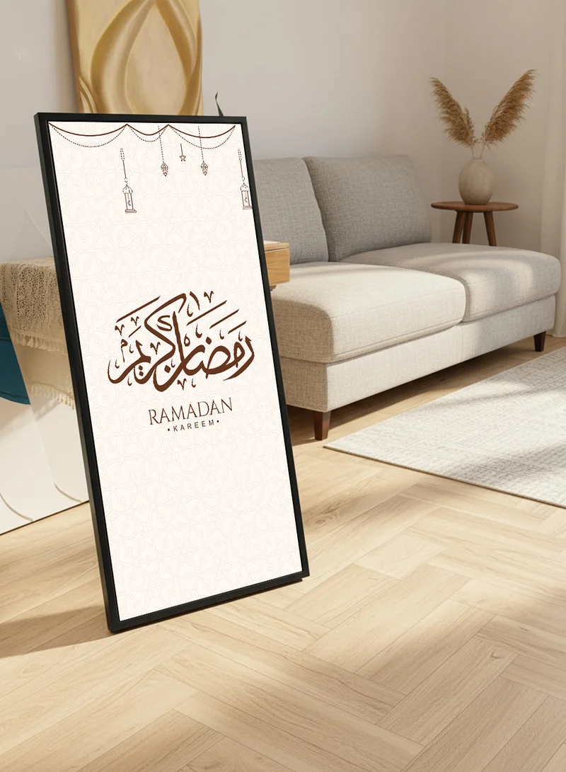 لوحة لوحة كانفاس على إطار خشبي بإطار خارجي أسود مع حامل خلفي بتصميم رمضان كريم